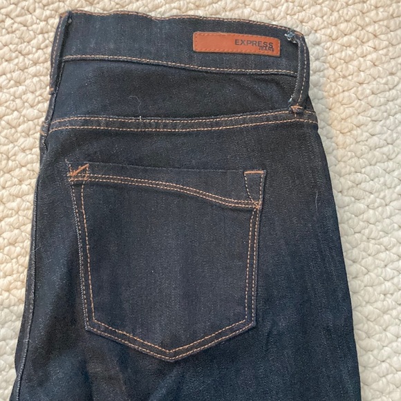 Express Mid Rise Dark Wash Jean Leggings - Picture 4 of 6